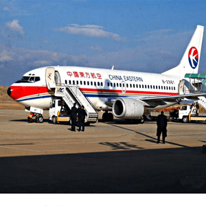 张孝空运航空快运业稳步发展的原因是什么？